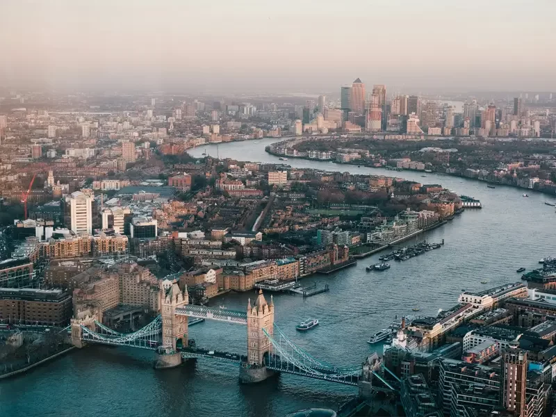 london with london bridge and rover thames